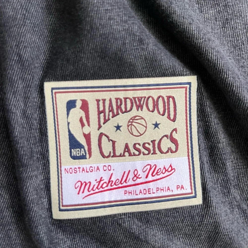 NBA Chicago Bulls 5 Rings Tee - Picture 4 of 5